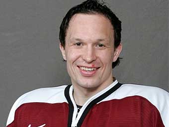 Лидер сборной Латвии Олег Сорокин. Фото с официального сайта Федерации хоккея Латвии (lhf.lv)